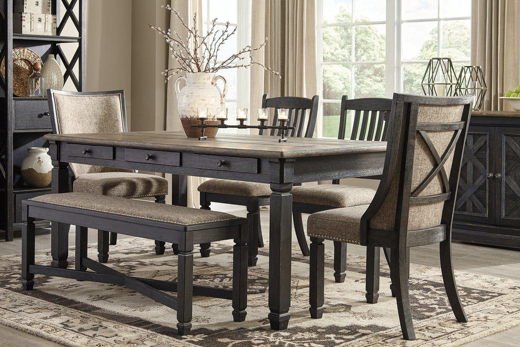 Tyler Creek Dining Table