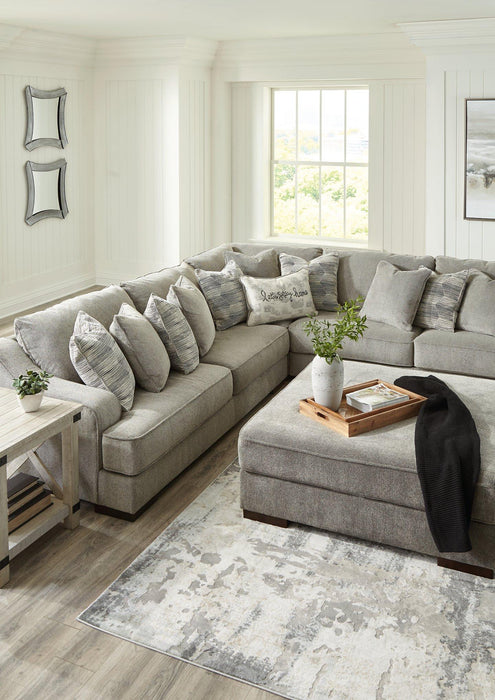 Bayless Living Room Set